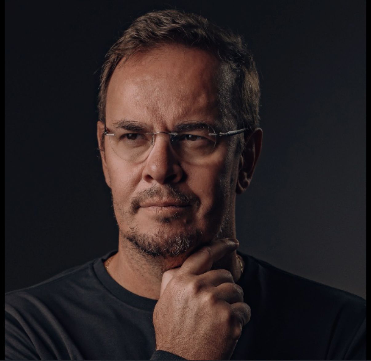 Dr. Marcos Janson